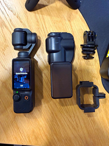 Dji pocket handheld gimbal - pocket,